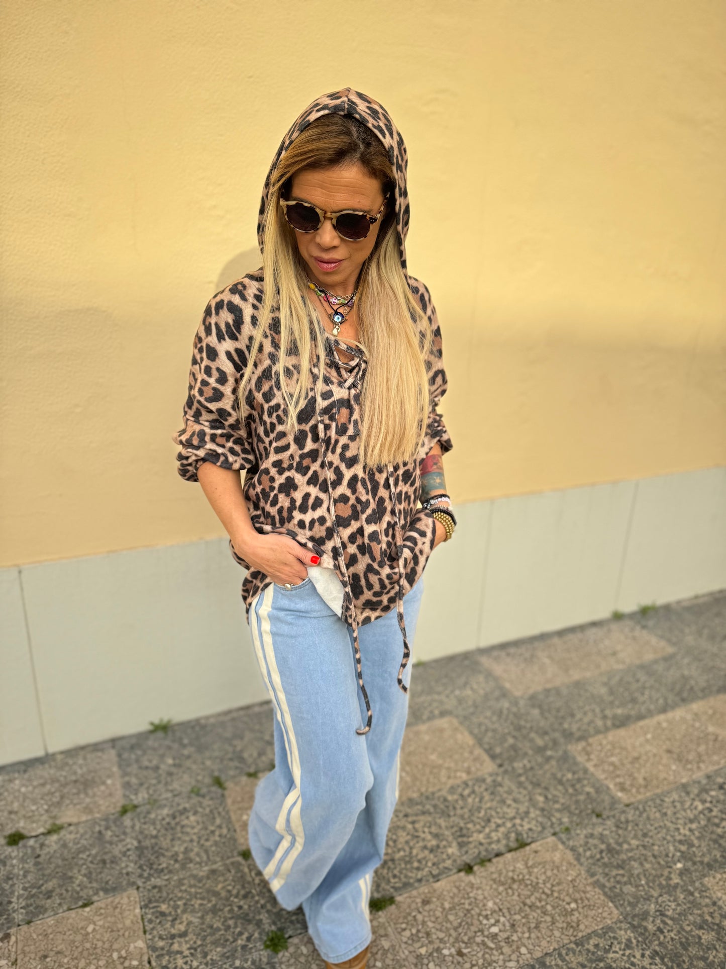 Sweat animal print com capuz
