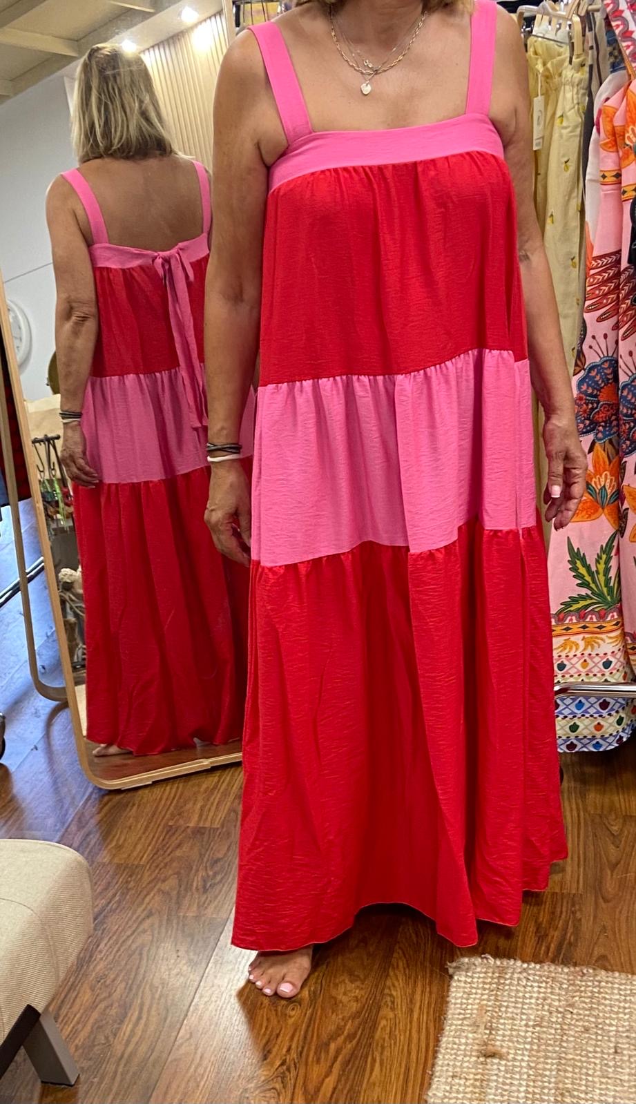 Vestido vermelho e rosa