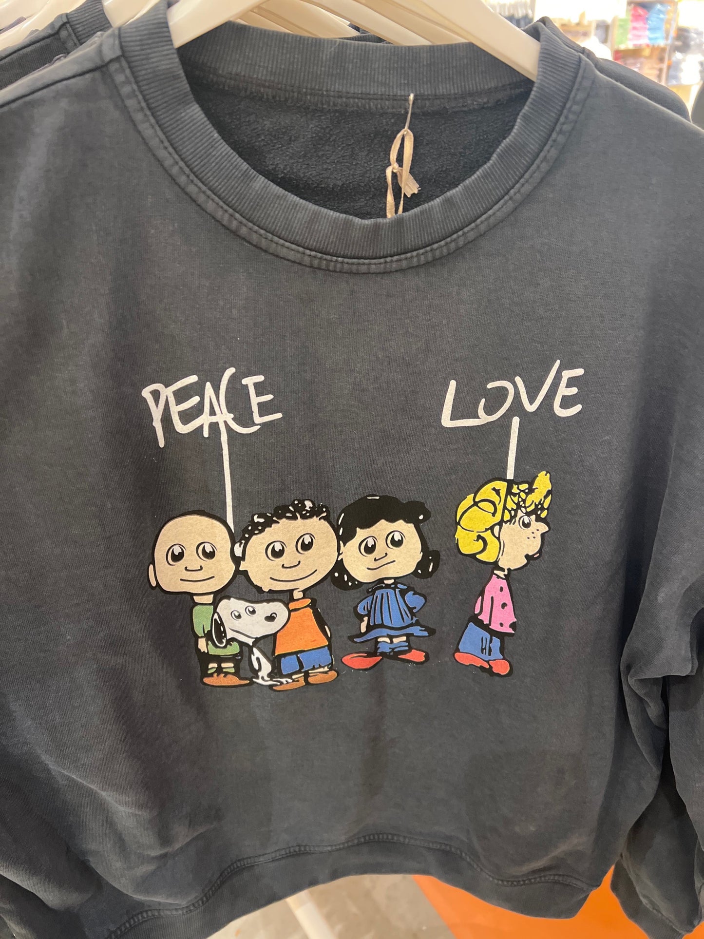 Sweat peace love Peanuts